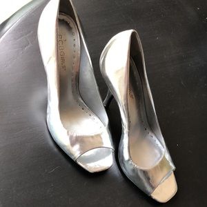Silver Heels by BCB Girls Size 7B. Really Pretty!